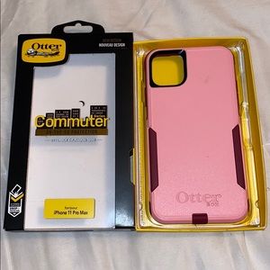 SOLD-iPhone 11 Pro max otterbox